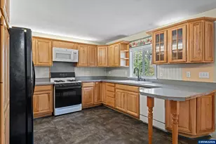 712 Cummings Ln N, Keizer, OR 97303 - Photo 6