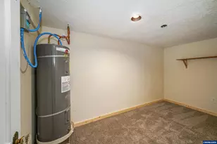 1390 Elm St NW, Salem, OR 97304 - Photo 30