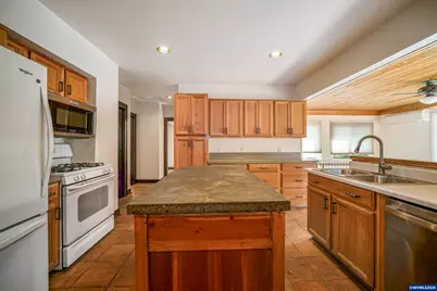 1390 Elm St NW, Salem, OR 97304 - Photo 14