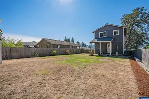 887 Wassom St, Lebanon, OR 97355 - Photo 28