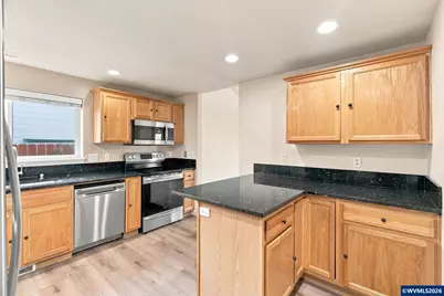 4928 Manning Dr NE, Salem, OR 97305 - Photo 6