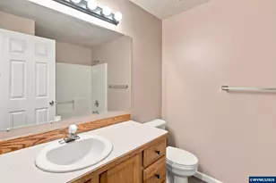 4928 Manning Dr NE, Salem, OR 97305 - Photo 16