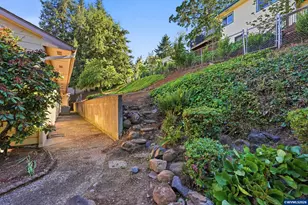 429 Stoneway Dr NW, Salem, OR 97304 - Photo 34