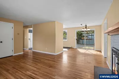 560 NW Hemlock Av, Corvallis, OR 97330 - Photo 6