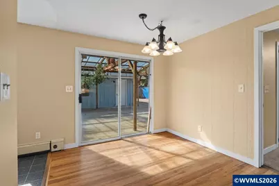 560 NW Hemlock Av, Corvallis, OR 97330 - Photo 8