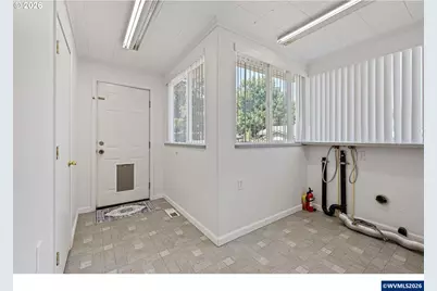 321 N 8th St, Cottage Grove, OR 97424 - Photo 30