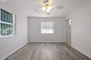 321 N 8th St, Cottage Grove, OR 97424 - Photo 18