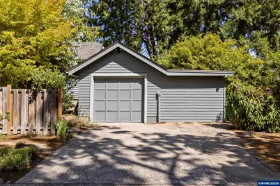 1690 Cottage St SE, Salem, OR 97302 - Photo 4