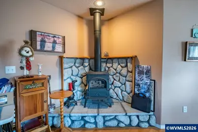 546 SW Hayter St, Dallas, OR 97338 - Photo 12