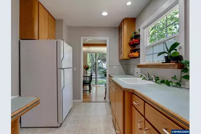 1655 Pearl St NE, Salem, OR 97301 - Photo 20
