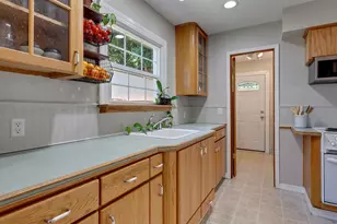 1655 Pearl St NE, Salem, OR 97301 - Photo 4