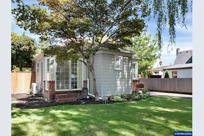 1655 Pearl St NE, Salem, OR 97301 - Photo 8