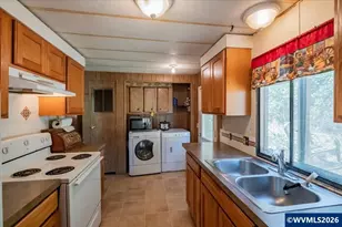 2020 Pioneer Rd, Dallas, OR 97338 - Photo 12