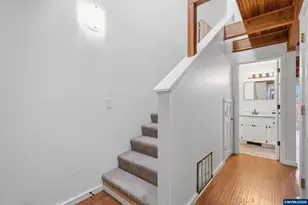 274 NE Powderhorn Dr, Corvallis, OR 97330 - Photo 4