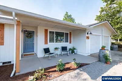 1874 Cedarcrest Dr S, Salem, OR 97306 - Photo 2