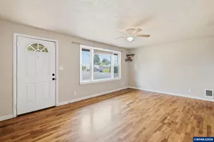 485 21st St, Springfield, OR 97477 - Photo 4