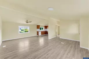 31919 N Lake Creek Dr, Tangent, OR 97389 - Photo 8