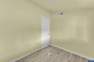 31919 N Lake Creek Dr, Tangent, OR 97389 - Photo 14