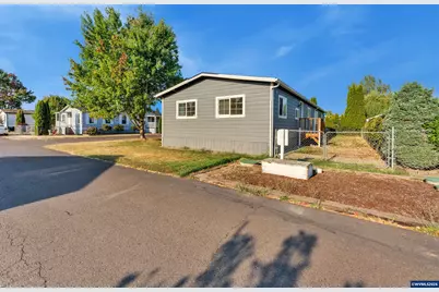31919 N Lake Creek Dr #72, Tangent, OR 97389 - Photo 2