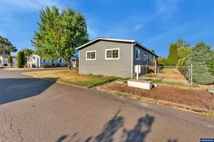 31919 N Lake Creek Dr, Tangent, OR 97389 - Photo 2