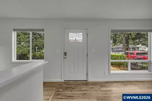 905 20th St SE, Salem, OR 97301 - Photo 8