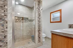 906 SW Alder St, Dundee, OR 97115 - Photo 16