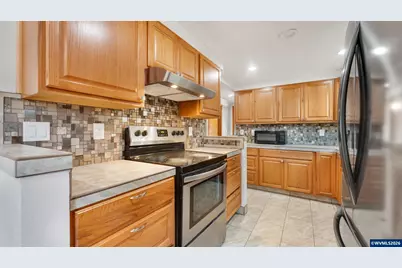 906 SW Alder (#18) St, Dundee, OR 97115 - Photo 10