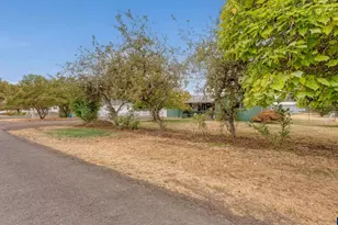 880 Hillview Dr, Lebanon, OR 97355 - Photo 42