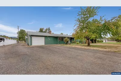 880 Hillview Dr, Lebanon, OR 97355 - Photo 2