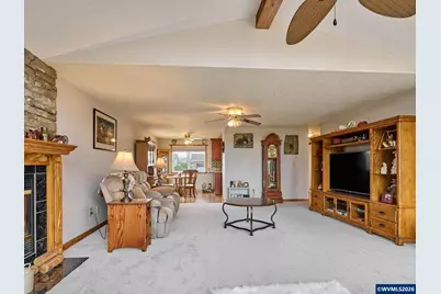 1090 Randolph Rd, Woodburn, OR 97071 - Photo 10