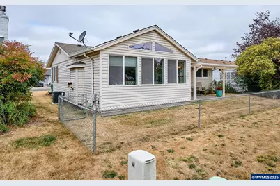 1090 Randolph Rd, Woodburn, OR 97071 - Photo 30