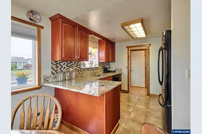 1090 Randolph Rd, Woodburn, OR 97071 - Photo 12