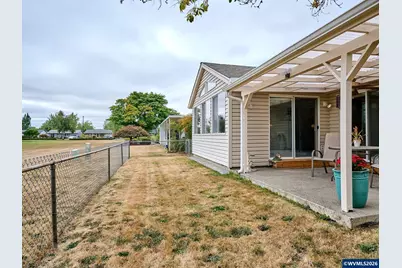 1090 Randolph Rd, Woodburn, OR 97071 - Photo 32
