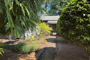 5070 10th Pl S, Salem, OR 97306 - Photo 2