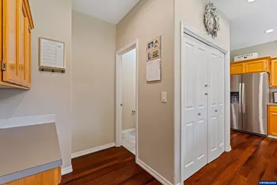 207 Sweden Cir, Silverton, OR 97381 - Photo 18