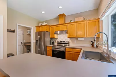 207 Sweden Cir, Silverton, OR 97381 - Photo 14