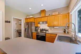 207 Sweden Cir, Silverton, OR 97381 - Photo 14