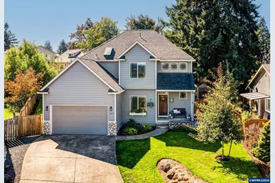 207 Sweden Cir, Silverton, OR 97381 - Photo 1