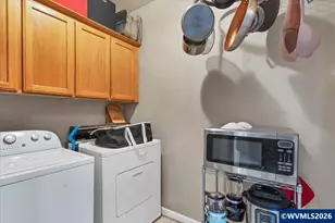 1005 S Water St, Silverton, OR 97381 - Photo 30