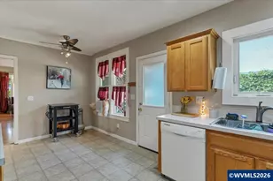 1005 S Water St, Silverton, OR 97381 - Photo 26