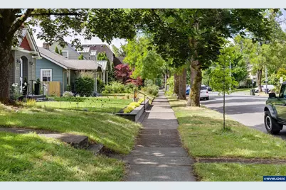 942 Summer St NE, Salem, OR 97301 - Photo 6