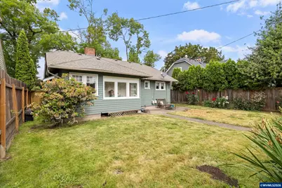 942 Summer St NE, Salem, OR 97301 - Photo 30