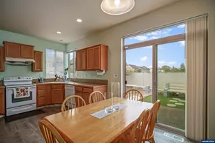 1725 Neota St NE, Salem, OR 97301 - Photo 14