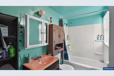 500 7th St, Sweet Home, OR 97386 - Photo 16