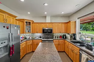 660 Snead Dr NE, Keizer, OR 97303 - Photo 18