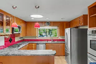 2626 NW Linnan Cir, Corvallis, OR 97330 - Photo 6