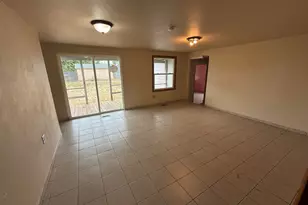 443 Tangent St, Lebanon, OR 97355 - Photo 2