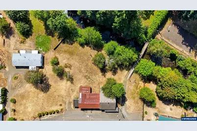 299 Mill St, Falls City, OR 97344 - Photo 4