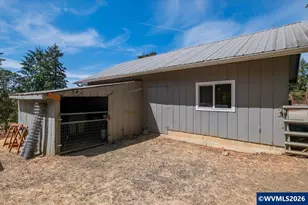 27927 Pine View Rd, Brownsville, OR 97327 - Photo 28