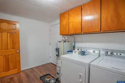 599 E St, Lebanon, OR 97355 - Photo 26